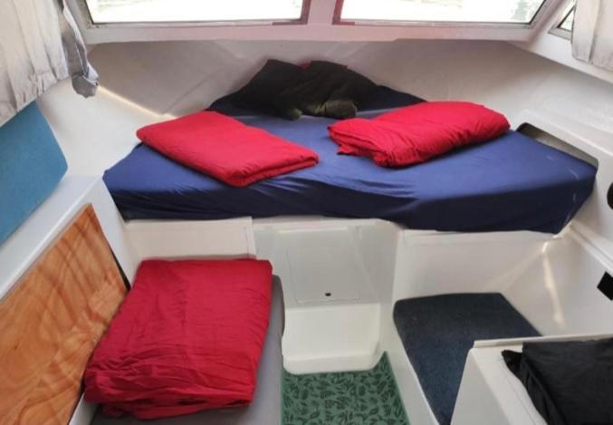 Nice Boat To Sleep In Barcelona Sant Adria de Besos Eksteriør bilde